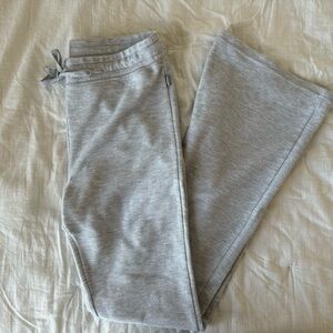 TNA Aritzia Wafflex Marks Pants in Heather Chrome